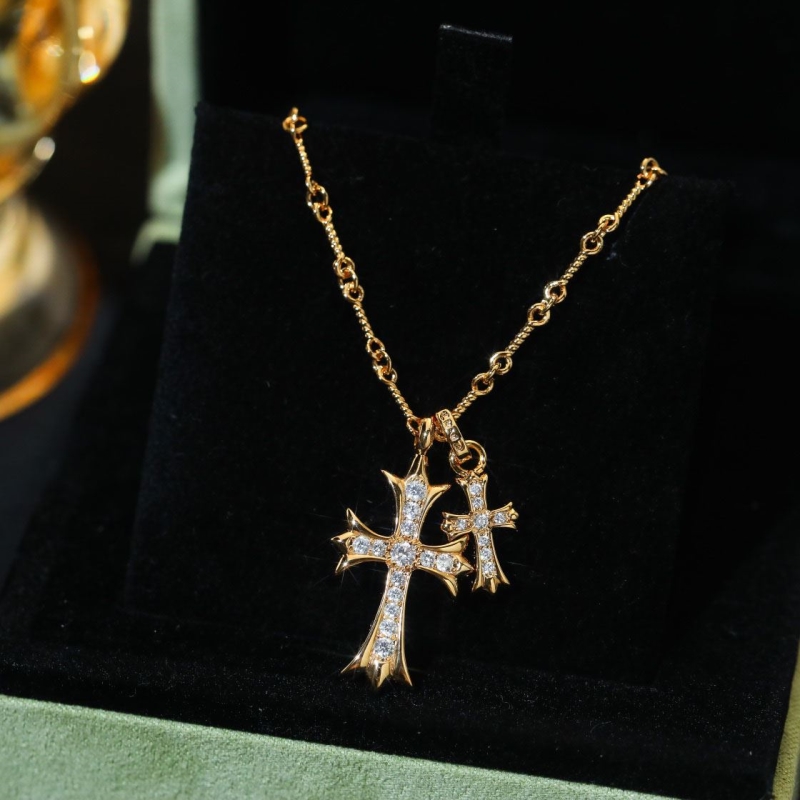 Ch**me He**ts necklaces